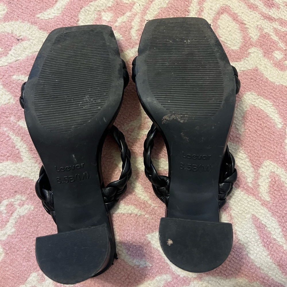 Black Heels - Picture 5 of 5